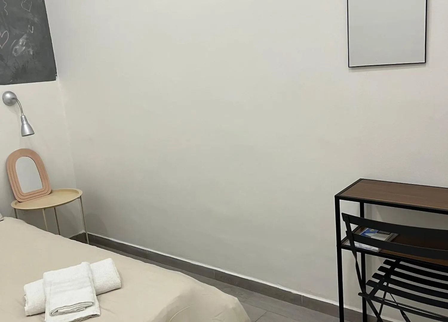 לינה וארוחת בוקר נאפולי Bassetto 013 3*,